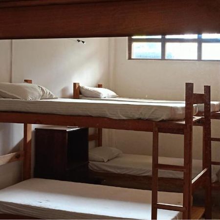 פוטוביל Funky Monkey Hostel & Yoga Rooftop Lounge , Arugambay מראה חיצוני תמונה