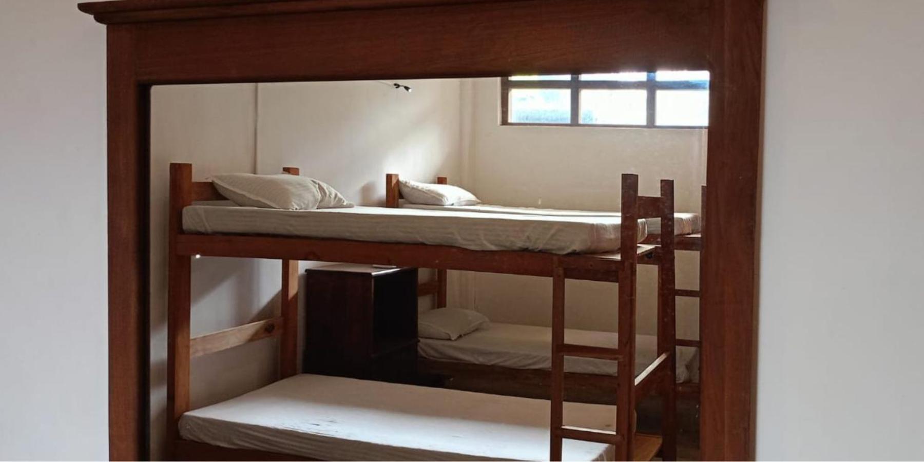 פוטוביל Funky Monkey Hostel & Yoga Rooftop Lounge , Arugambay מראה חיצוני תמונה